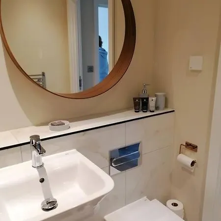 The Gin Suites Luxury Studio Apartment York
